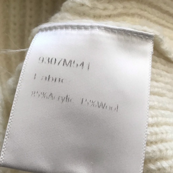 J.ing Otis Ivory Oversized Stitch Detail V Neck Cardigan - Picture 9 of 10